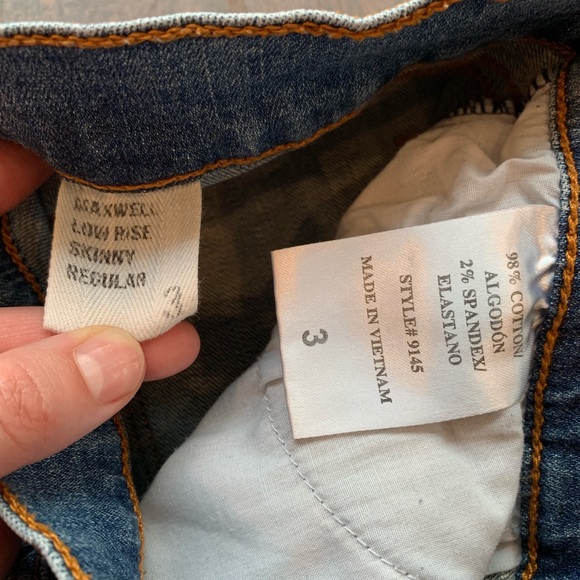 Eunina Maxwell Low Rise Skinny Distressed 29.5” - Picture 7 of 7